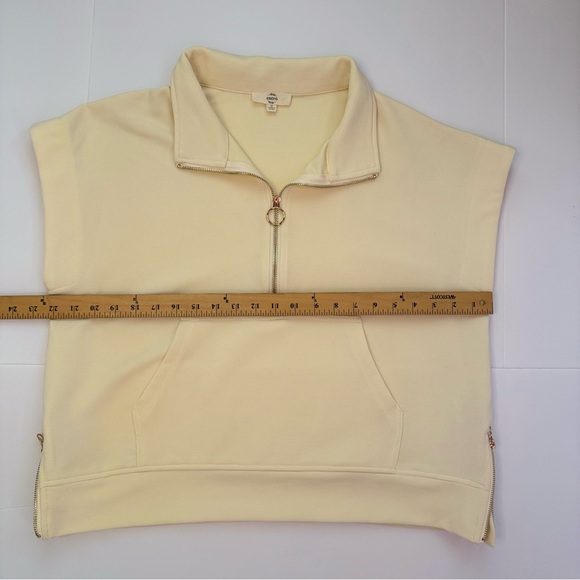 ✨ Entro Cream Short Set (Top + Shorts) - Size Medium 💫 - Picture 10 of 16